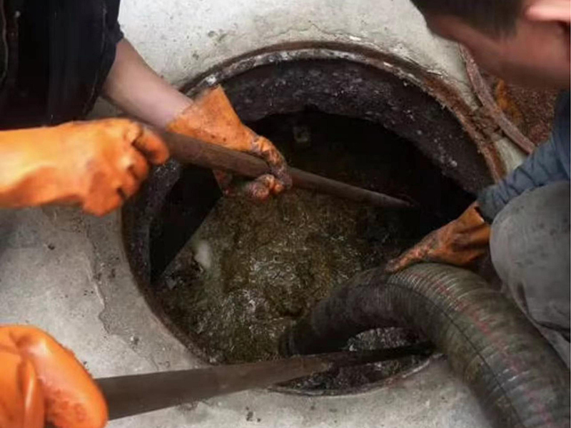 黔西南清理化粪池时如何避免沼气的危害?